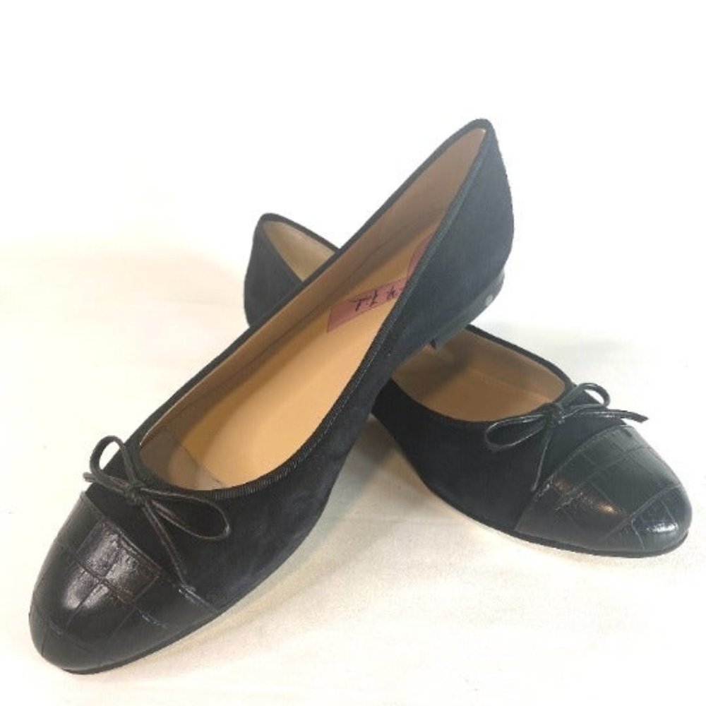 NEW! MARC FISHER Black Leather Flats 9